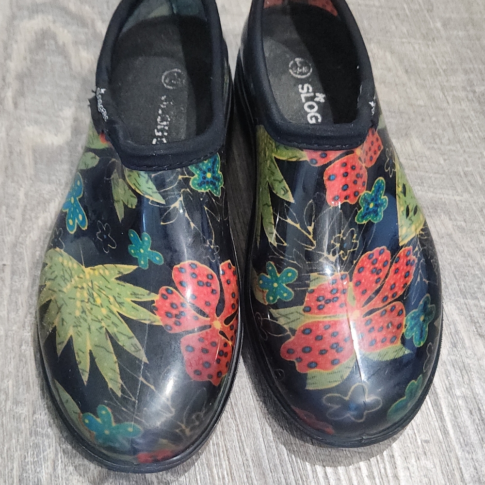 Floral Garden Clogs